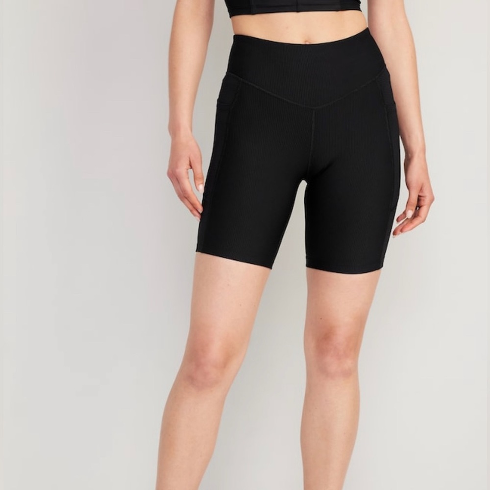 High-waisted PowerSoft Side Pocket Compression Biker Shorts Black